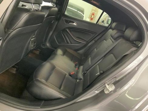 Used 2018 Mercedes-Benz GLA 250 4MATIC image 13