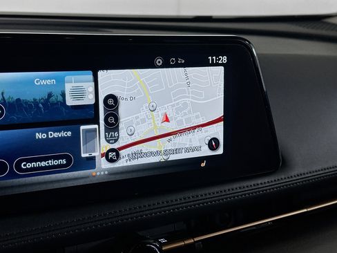 Used 2024 Nissan Ariya AWD image 22