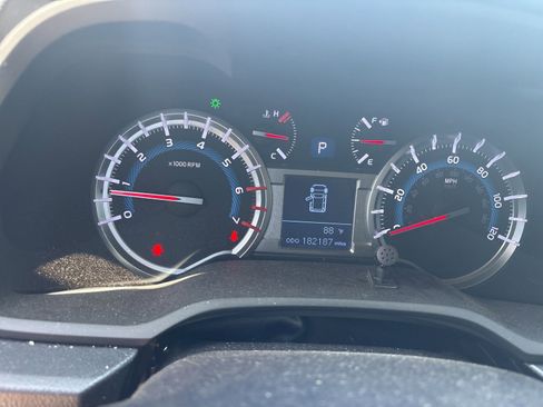 Used 2016 Toyota 4Runner SR5 Premium AWD/4WD image 7