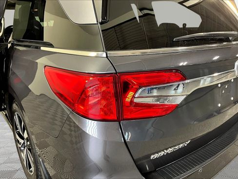 Used 2018 Honda Odyssey Elite image 19