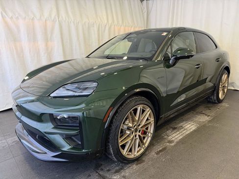 New 2026 Porsche Macan Turbo Electric AWD/4WD image 1