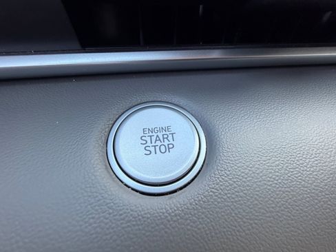Certified 2023 Hyundai Elantra SEL FWD image 30