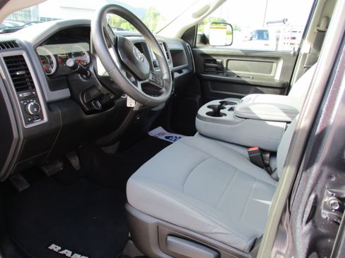 Used 2019 RAM 1500 Express w/ Express Value Package AWD/4WD image 11