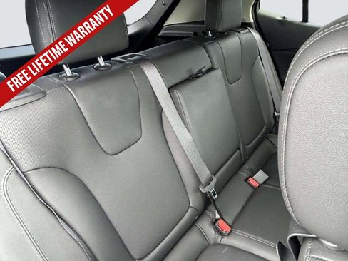 Used 2024 Buick Encore GX Sport Touring w/ Experience Buick Package FWD image 21