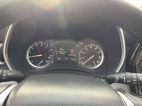 Used 2022 Toyota Highlander XLE FWD image 28