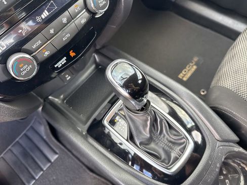 Used 2018 Nissan Rogue Sport SV w/ SV All-Weather Package image 30