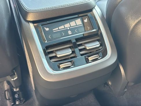 Certified 2024 Volvo XC90 B5 Plus w/ Protection Package AWD/4WD image 9