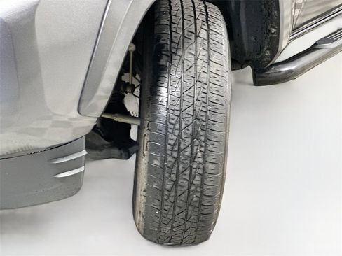 Used 2023 Toyota Tacoma SR5 w/ Technology Package image 25