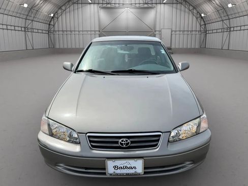 Used 2000 Toyota Camry LE FWD image 12