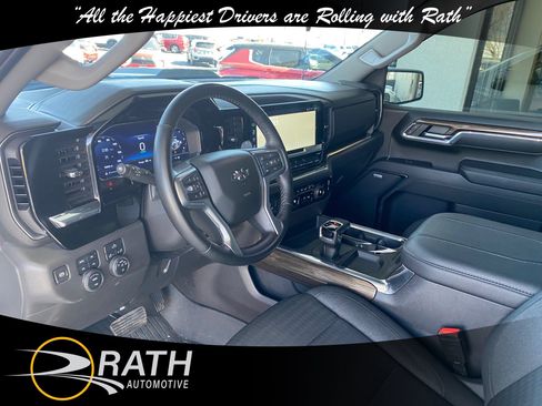 Used 2023 Chevrolet Silverado 1500 LT Trail Boss w/ Convenience Package II AWD/4WD image 12