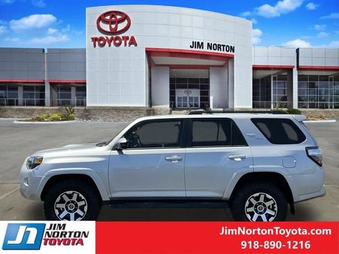 Used 2019 Toyota 4Runner TRD Off-Road AWD/4WD image 7