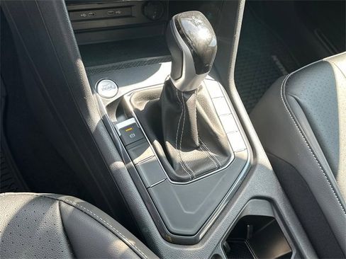 Certified 2024 Volkswagen Tiguan SE R-Line image 34