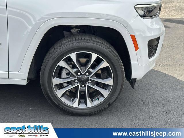 Certified 2024 Jeep Grand Cherokee L Overland w/ Luxury Tech Group IV AWD/4WD image 9