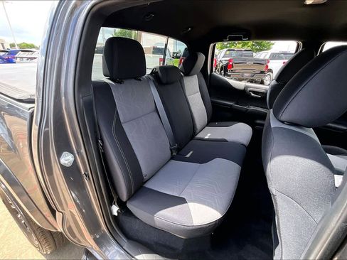 Used 2021 Toyota Tacoma TRD Sport w/ Technology Package AWD/4WD image 20