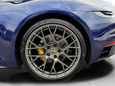 Used 2024 Porsche 911 Carrera RWD image 45