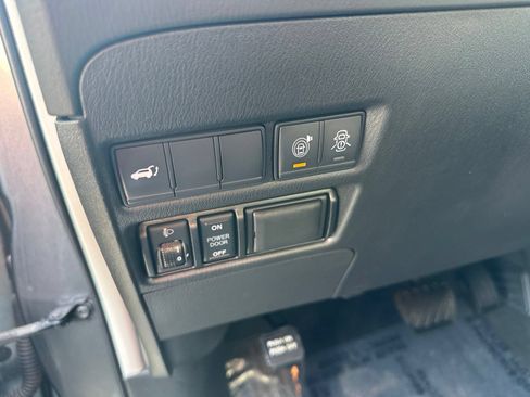 Used 2019 Nissan Armada SL w/ Premium Package AWD/4WD image 17