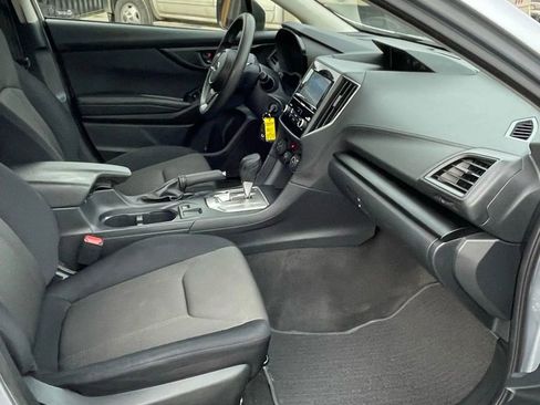 Used 2019 Subaru Crosstrek 2.0i image 9