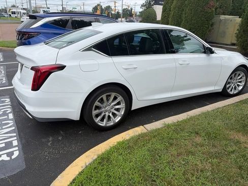 Used 2022 Cadillac CT5 Luxury RWD image 3