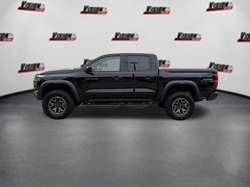 Used 2024 Chevrolet Colorado ZR2 AWD/4WD image 9