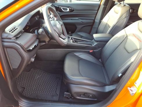 New 2026 Jeep Compass Trailhawk w/ Sun, Sound & Navigation Group image 11