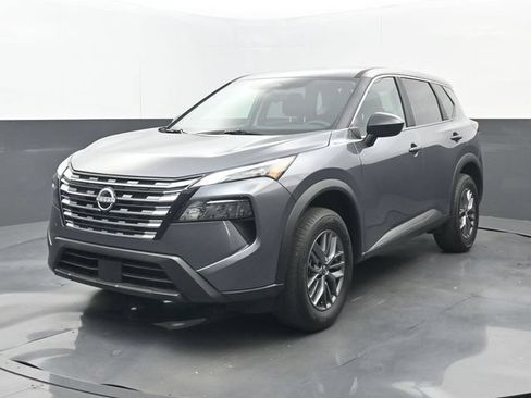 Used 2026 Nissan Rogue S FWD image 8