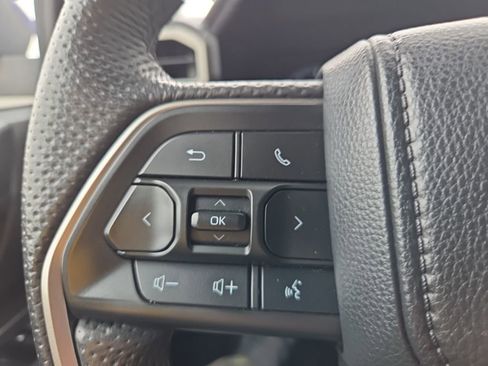 Used 2024 Toyota Tacoma TRD Off-Road image 33