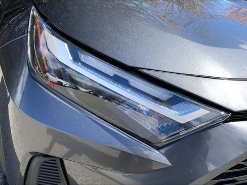 Used 2022 Toyota RAV4 XLE w/ Convenience Package AWD/4WD image 27