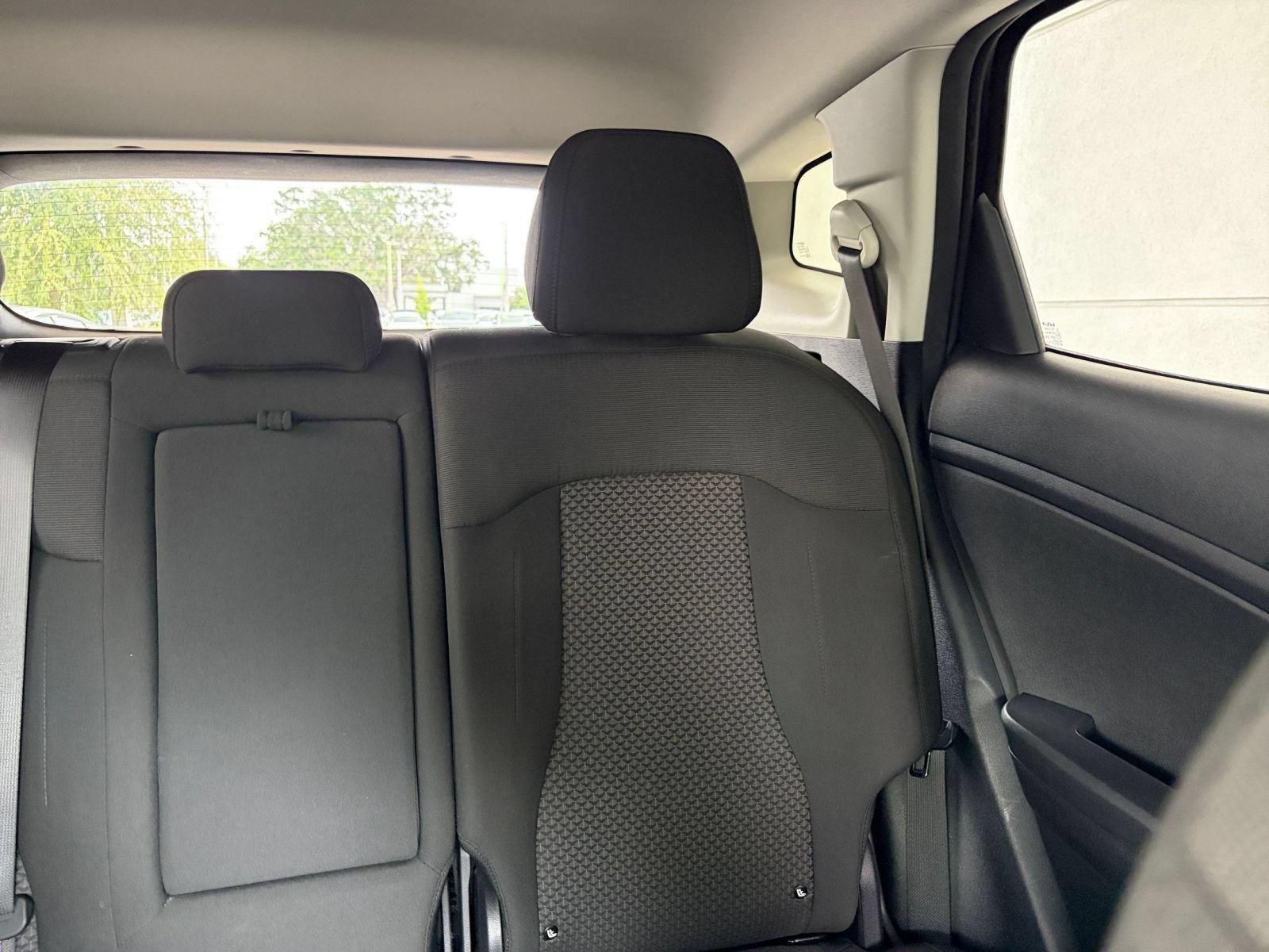 Used 2025 Kia Sportage LX FWD image 36
