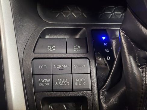 Used 2019 Toyota RAV4 XLE image 22