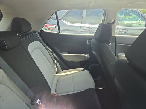 Used 2022 Hyundai Venue SEL w/ Cargo Package FWD image 12