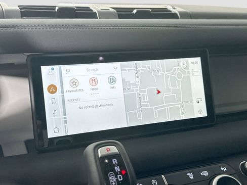 Used 2024 Land Rover Defender 110 S image 10