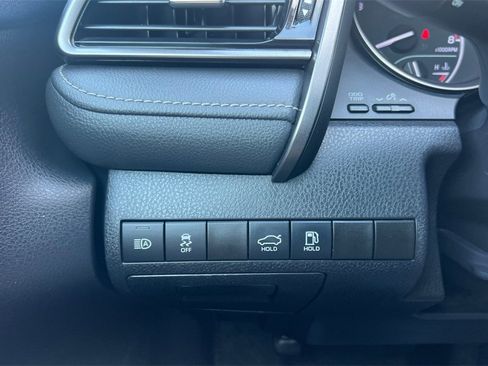 Used 2022 Toyota Camry SE image 29