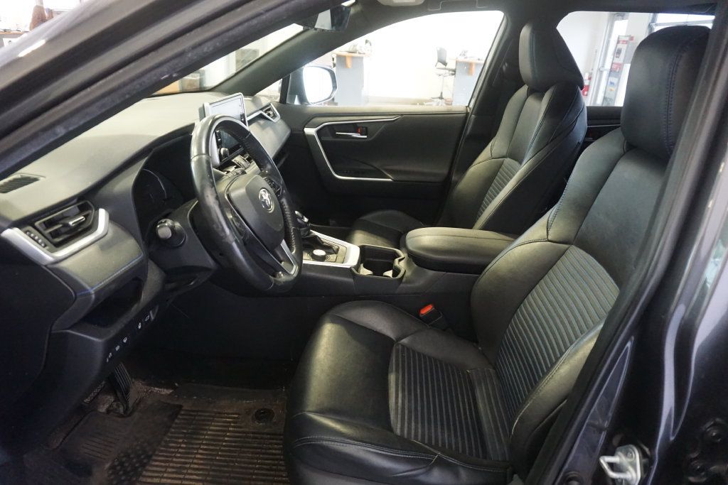 Used 2021 Toyota RAV4 XSE w/ XSE Grade Weather Package AWD/4WD image 11