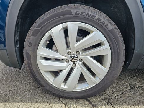 Used 2022 Volkswagen Atlas Cross Sport SE image 40