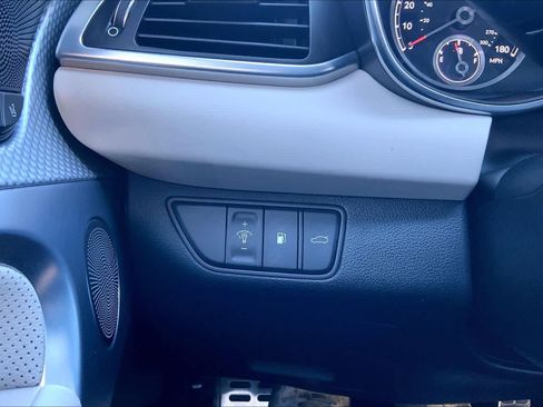 Used 2023 Genesis G70 2.0T w/ Sport Prestige Package image 33