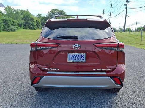 Used 2023 Toyota Highlander Platinum AWD/4WD image 5