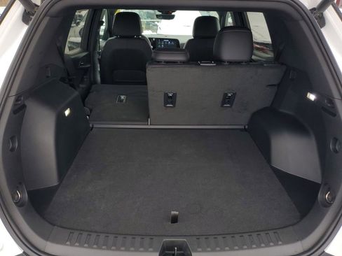 Used 2025 Chevrolet Equinox LT w/ Convenience Package II image 23