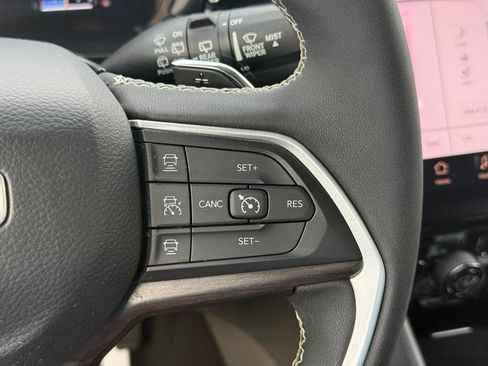 Certified 2023 Jeep Grand Cherokee 4WD 4xe w/ Luxury Tech Group II image 15