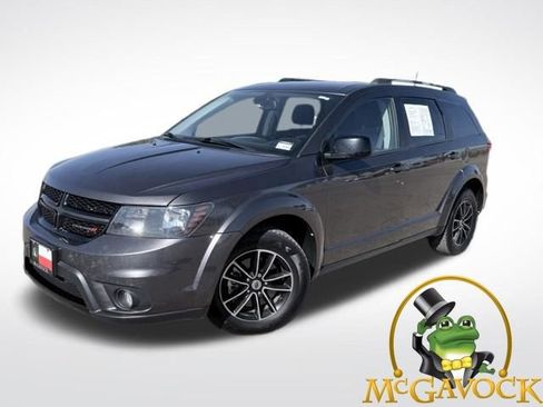 Used 2018 Dodge Journey SXT w/ Connectivity Group FWD image 1