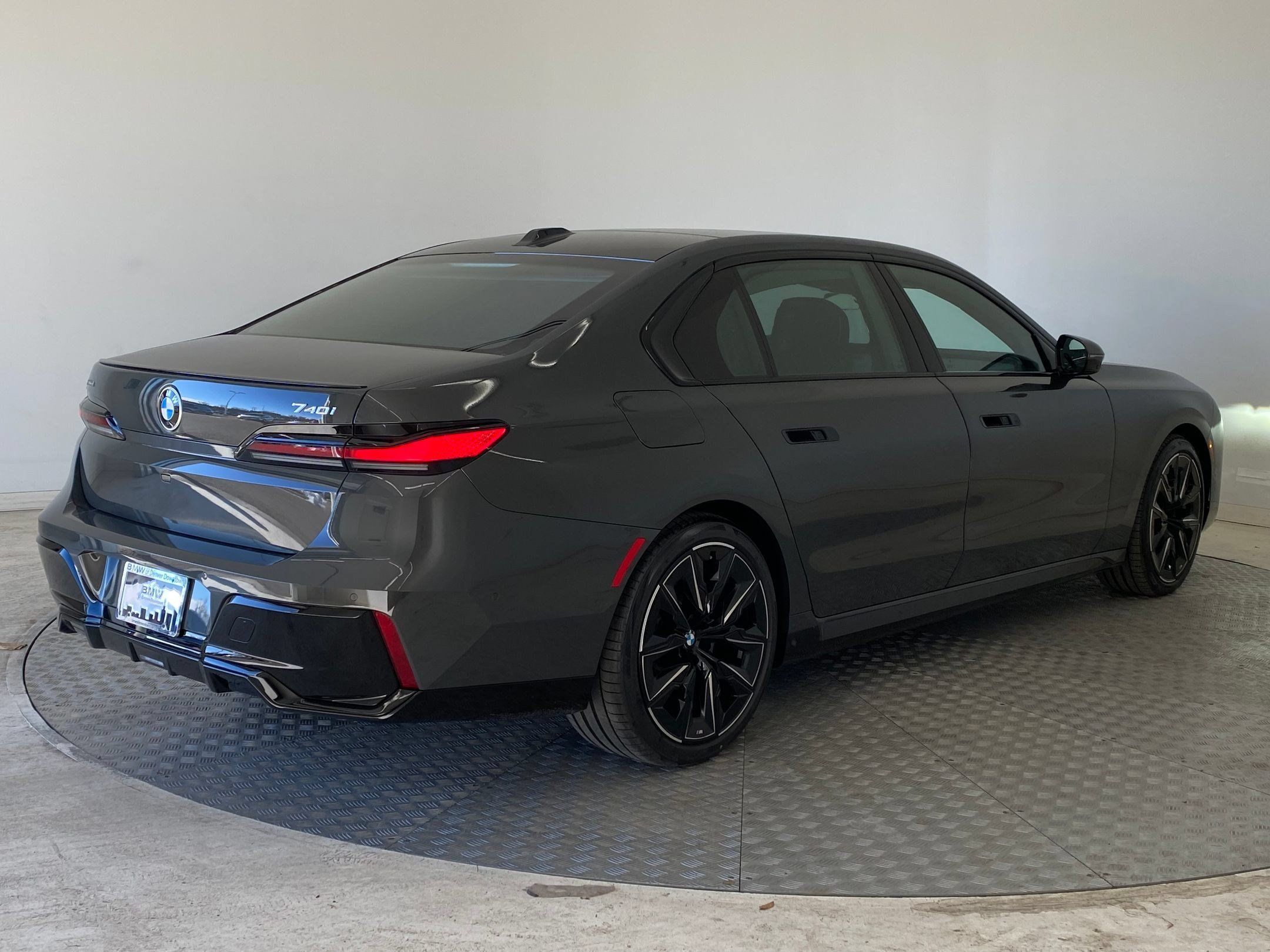 Used 2026 BMW 740i xDrive w/ Executive Package AWD/4WD image 9