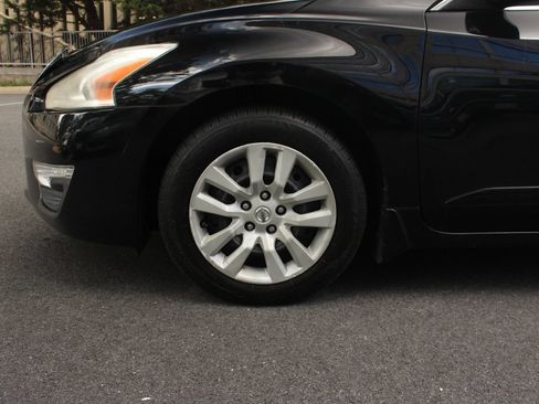 Used 2015 Nissan Altima 2.5 S w/ Power Driver Seat Package FWD image 11