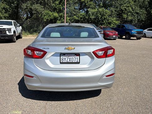 Used 2019 Chevrolet Cruze LS w/ LS Fleet Convenience Package FWD image 6
