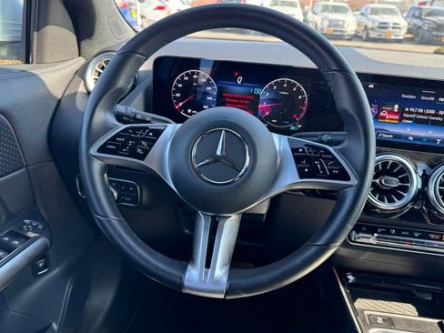 Used 2025 Mercedes-Benz GLA 250 image 12