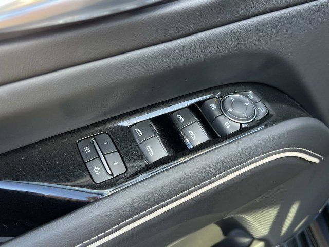 Certified 2024 Cadillac Escalade Premium Luxury w/ LPO, Floor Liner Package AWD/4WD image 17