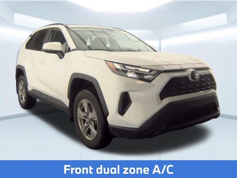 Used 2025 Toyota RAV4 XLE w/ Convenience Package FWD image 5