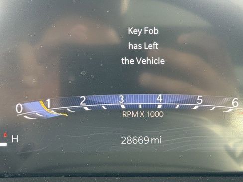 Certified 2023 Jeep Grand Cherokee Limited w/ Black Appearance Package image 15