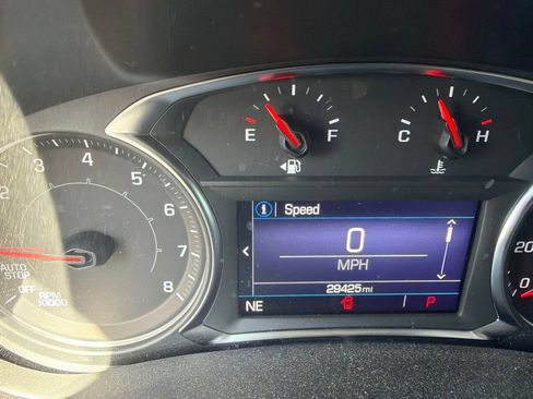 Used 2023 GMC Terrain SLE w/ Driver Convenience Package FWD image 8