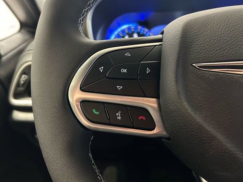 New 2026 Chrysler Pacifica Select image 10