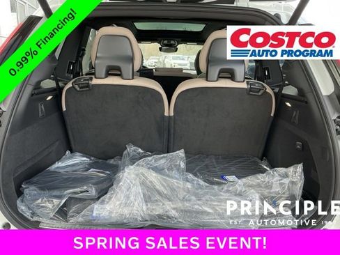 New 2026 Volvo XC90 B6 Ultra w/ Protection Package AWD/4WD image 13