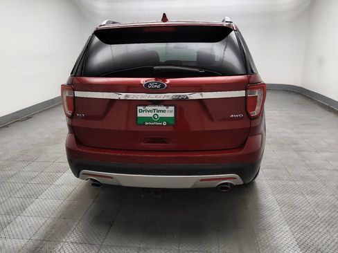 Used 2017 Ford Explorer XLT AWD/4WD image 7